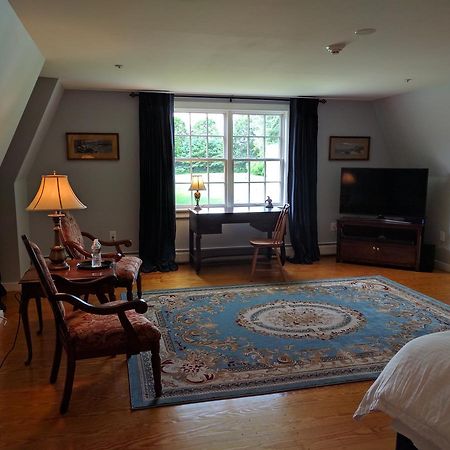 The Chase House Inn Cornish Экстерьер фото